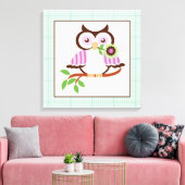 Leuke lente uil op een tak gewikkeld canvas print (Insitu (Woonkamer))