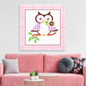 Leuke lente uil op een tak gewikkeld canvas print (Insitu (Woonkamer))