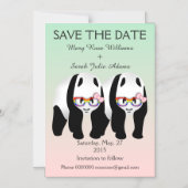 Leuke lesbische panda Beren bruiloft Save the date Magnetische Uitnodiging (Voorkant)