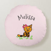 Leuke oranje kat rond kussen (Voorkant)