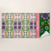 Leuke Paarse Bloemen Custom Name Pattern Trendy Strandlaken (Voorkant)