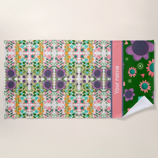 Leuke Paarse Bloemen Custom Name Pattern Trendy Strandlaken (Voorkant)
