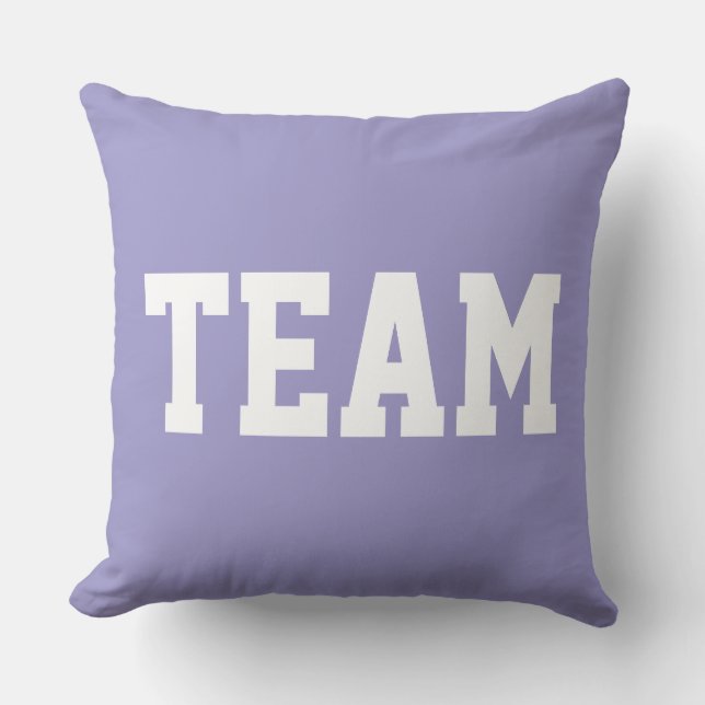 Leuke Pastel Paarse Sportieve TEAM Witte Tekst Kussen (Voorkant)