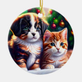 Leuke puppy en kat onder kerstboom keramisch ornament (Voorkant)