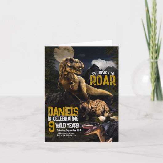 Leuke realistische dinosaurus verjaardags wilde ui (Voorkant)