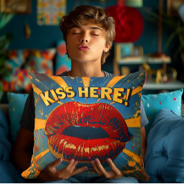 Leuke Retro Pop Art 'Kiss Here!' Kussen