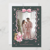 Leuke Retro Santa Wavy Roze Lint Foto Kerst Feestdagenkaart (Voorkant)
