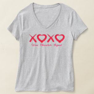 Leuke rode gestresste XOXO liefde kussen wijn choc T-shirt