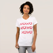 Leuke rode gestresste XOXO liefdeskusjes T-shirt (Voorkant volledig)