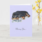 Leuke rottweiler puppy dog met teddy missen je kaart (Gele Bloem)