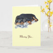 Leuke rottweiler puppy knuffelende teddy die je mi kaart (Gele Bloem)