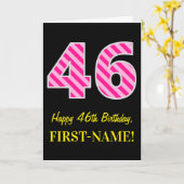 Leuke roze gestreepte "46"; Gelukkige 46e verjaard Kaart (Gele Bloem)