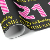 Leuke roze strepen "21"; Gelukkige 21e verjaardag; Cadeaupapier (Rol Hoek)