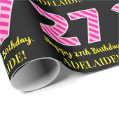 Leuke roze strepen "27"; Gelukkige 27e verjaardag; Cadeaupapier (Rol Hoek)