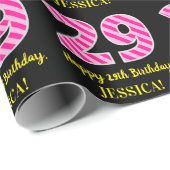 Leuke roze strepen "29"; Gelukkige 29e verjaardag; Cadeaupapier (Rol Hoek)