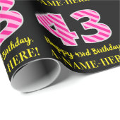 Leuke roze strepen "43"; Gelukkige 43e verjaardag; Cadeaupapier (Rol Hoek)