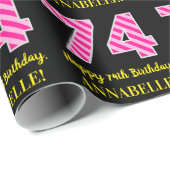 Leuke roze strepen "74"; Gelukkige 74e verjaardag; Cadeaupapier (Rol Hoek)