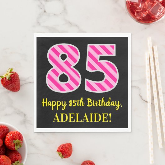Leuke roze strepen "85"; Gelukkige 85e verjaardag; Servet (Insitu)