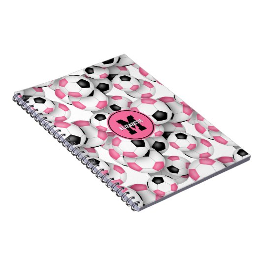 Leuke roze zwarte voetballen monogram notitieboek (Rechterzijde)