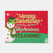 Leuke sneeuwman met familienaam op RED Welcome Deurmat (Voorkant)