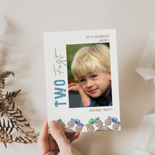 Leuke speelse Monster Trucks foto uitnodiging