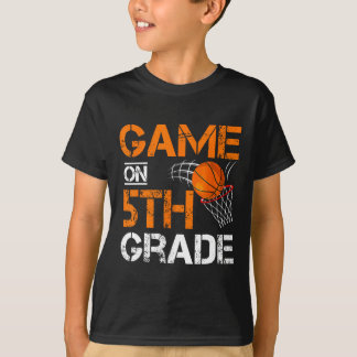 Leuke spelletjes op de vijfde klas basketbal eerst t-shirt