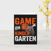 Leuke spelletjes op kleuterschool basketbal eerste kaart (Gele Bloem)