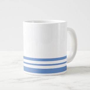 Leuke sportieve witte lichtblauwe onderkant racest grote koffiekop