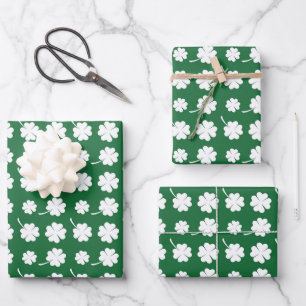 Leuke St. Patrick's Day getegelde klavers Inpakpapier Vel