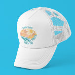 Leuke strandtrip oceaangolven surfer trucker pet<br><div class="desc">Leuk  stijl surfen pet met prachtige blauwgroen oceaan golven en een heldere zon met palmbomen in de zomer. Het coole grunge surfer pet wordt aangevuld met verontruste blauwgroen blauwe aangepaste tekst voor uw familievakantie of strandreis.</div>