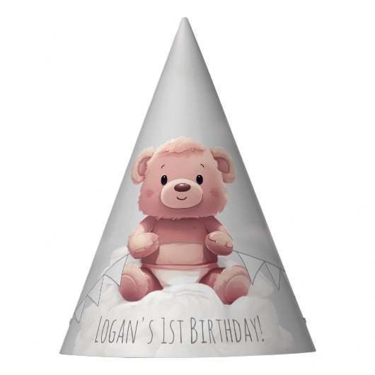 Leuke teddybeer op stapel luiers 1e verjaardag feesthoedjes (Voorkant)