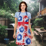 Leuke Tie Dye Patroon Monogram rood wit blauw Schort<br><div class="desc">Dit ontwerp kan worden gepersonaliseerd door de aanpassingsoptie te kiezen om tekst toe te voegen of andere veranderingen aan te brengen. Als dit product de optie heeft om het ontwerp naar een ander object over te brengen, moet u het ontwerp zo nodig aanpassen. Neem contact met me op colorflowcreations@gmail.com als...</div>