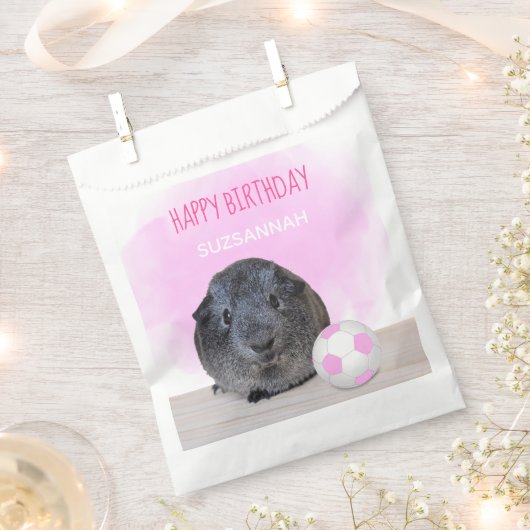 Leuke Verjaardag Guinee Pig Roze & Wit Voetbal Bedankzakje (Geknipt)