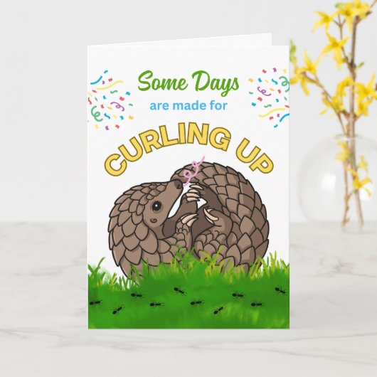 Leuke verjaardag met Pangolin opgerolde mieren Kaart (Gele Bloem)