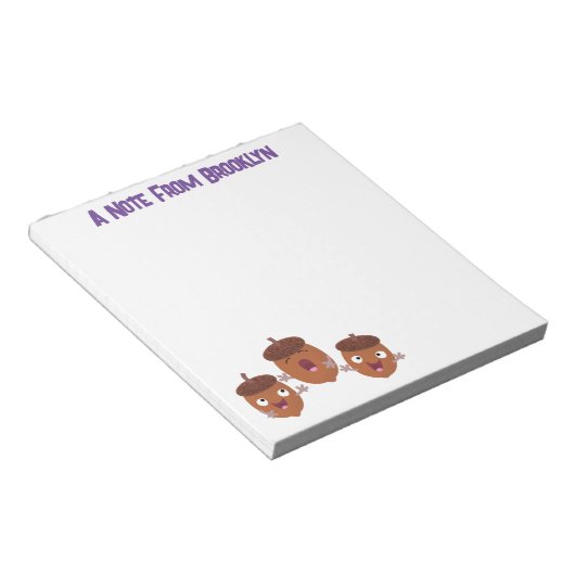 Leuke vrolijke eikels zingen cartoon voor kinderen notitieblok (Schuin)