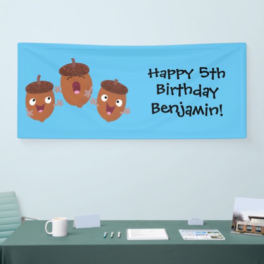 Leuke vrolijke eikels zingen cartoon voor kinderen spandoek (Beurs)