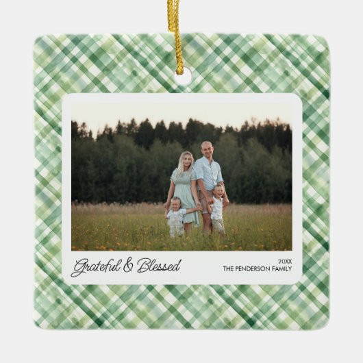 Leuke Waterverf Plaid Check Kerstfoto's Aangepast Keramisch Ornament (Voorkant)
