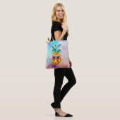 Leuke Waterverven Ananas in zonnebril Tote Bag (Op model)