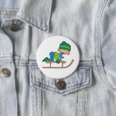 Leuke Winter Sledding Boy Schattige Sneeuwavontuur Ronde Button 7,6 Cm (In situ)