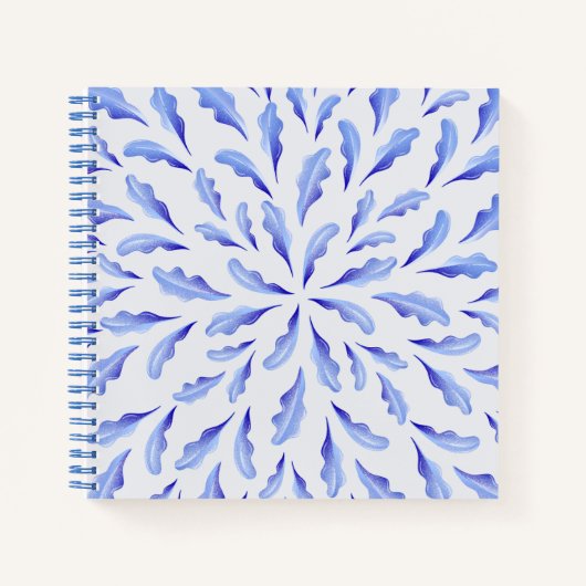 Leuke witte blauwe eenvoudige bladeren bloemen notitieboek (Voorkant)