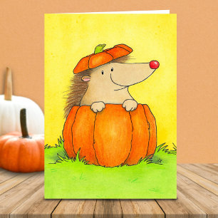 Leuke witte egel in pompoen herfst kaart