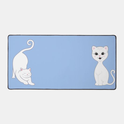 Leuke witte kat animes op lichtblauw bureaumat (Voorkant)