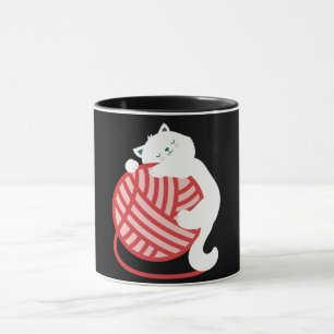 Leuke witte kat met garen bal mok