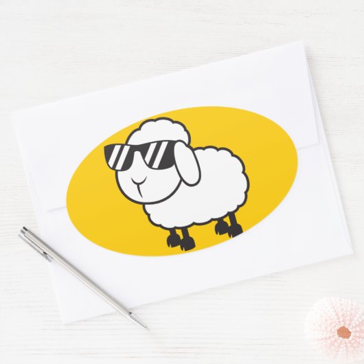 Leuke witte schapen Cartoon Ovale Sticker (Envelop)