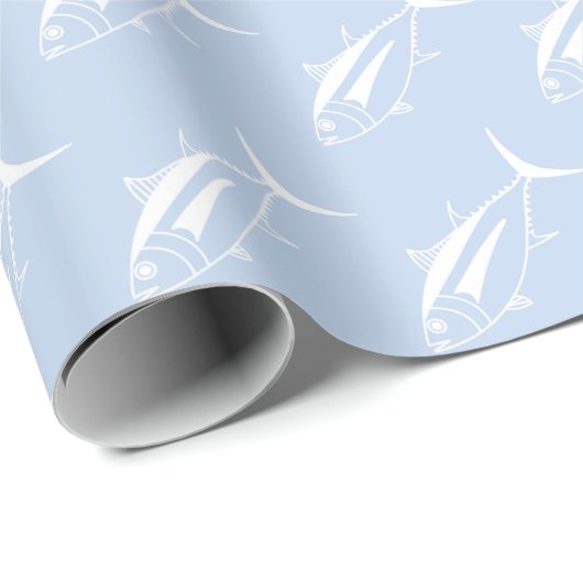 Leuke witte tonijn vis in wit op pastel blauw cadeaupapier (Rol Hoek)