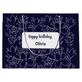 Leuke witte wilde bloemen patroon monogram groot cadeauzakje (Voorkant)