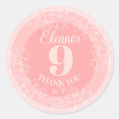 Leuke witte wilde bloemen patroon op roze ronde sticker (Voorkant)