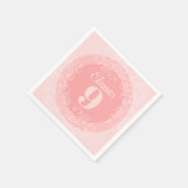 Leuke witte wilde bloemen patroon op roze servet (Hoek)