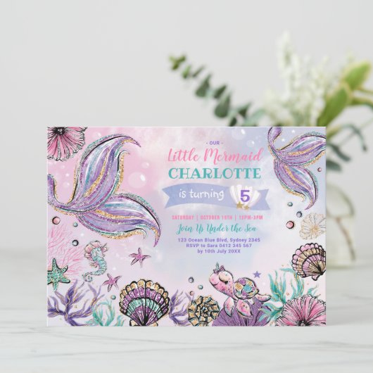 Leuke zeemeermin onder het Zee Verjaardagsfeest Kaart (Staand voorkant)