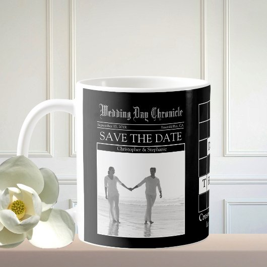 Leuke Zwart-Wit Krant Save the Date Koffie Koffiemok